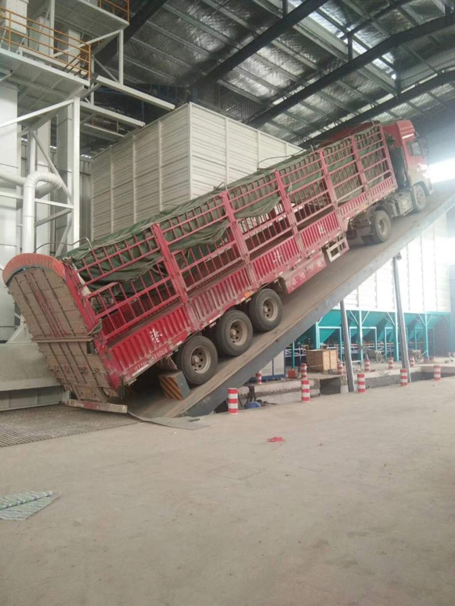 后翻卸車機(jī)